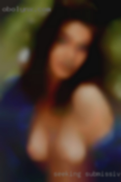 Seeking but looking Submissive female. Seeking but looking Submissive female.
